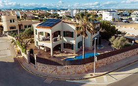 Traumhafte Finca Haus für Gruppen Familien Top-Lage direkt am Meer bei Es Trenc mit Pool und neuer Klimaanlage